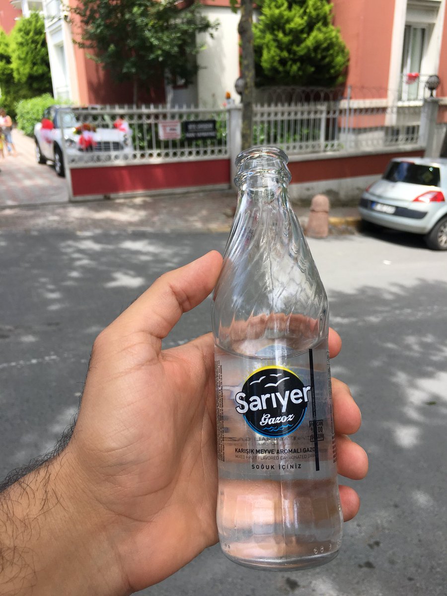 yoldakiizler's tweet photo. Soğukta Sarıyer Gazozu iyi gider @istifhane https://t.co/uzsjYswc8t