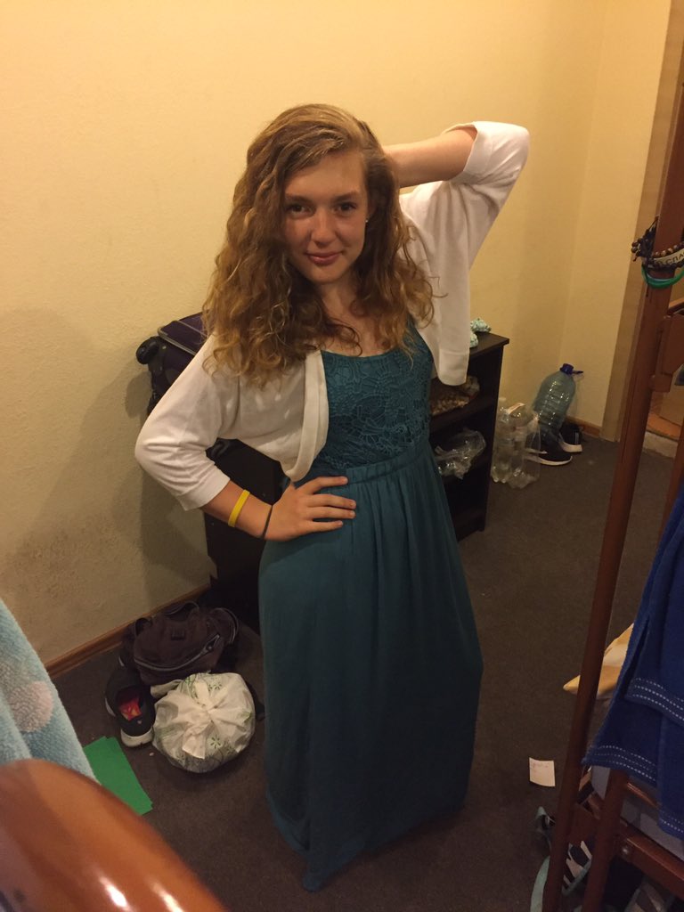 ToUkraine's tweet photo. She feels fabulous! #itissomesortofgirlsnightevent #creeksidetoukraine2018 https://t.co/ilPJzljNAM
