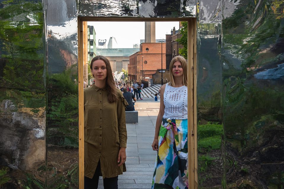 LtCultureUK's tweet photo. Pls meet some people behind the urban forest installation near St.Paul's @LFABuildingSite>>> landscape architect @sigita_simona and Lithuanian Culture Attache in the UK Juste Kostikovaite.
#greenliving @visitLithuania #LFA2018 #realIsBeatiful https://t.co/2sFG5oGP4f