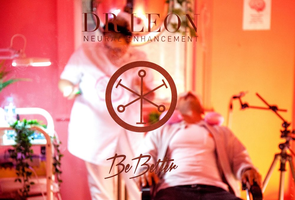 MergeFestival's tweet photo. BOOK YOUR APPOINTMENT! Just a few weekend slots remaining for Dr Leon: Neural Enhancement. Be Better at The Feel Good Institute #MERGEBankside #immersivetheatre 

https://t.co/48yzhYUAkg https://t.co/J32H04hiJM
