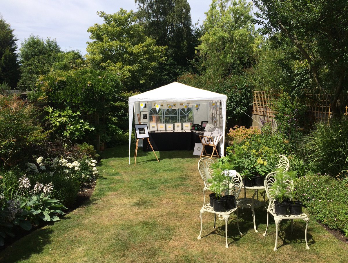 All set up for second weekend of <a href="/ArtHouse_LBRUT/">Richmond Art House Open Studios Festival</a> #OpenStudios in the beautiful garden of @GillSmithPrints If you’re near #HamptonHill come along &amp; say hi. Venues 9a &amp; 9b #MeetTheArtist #supportlocalartists #Hampton #Teddington #Twickenham #Richmond