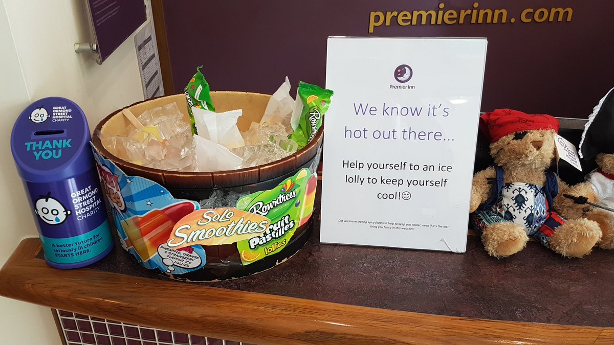 Keeping our guests cool with ice lollies on a beautiful Saturday in Scarborough! <a href="/adaamr/">Adam Richardson</a> <a href="/PiScarborough/">PI Scarborough</a> <a href="/jfair79/">Jon Fairbairn</a> <a href="/SDEBDD/">simon ewins</a>