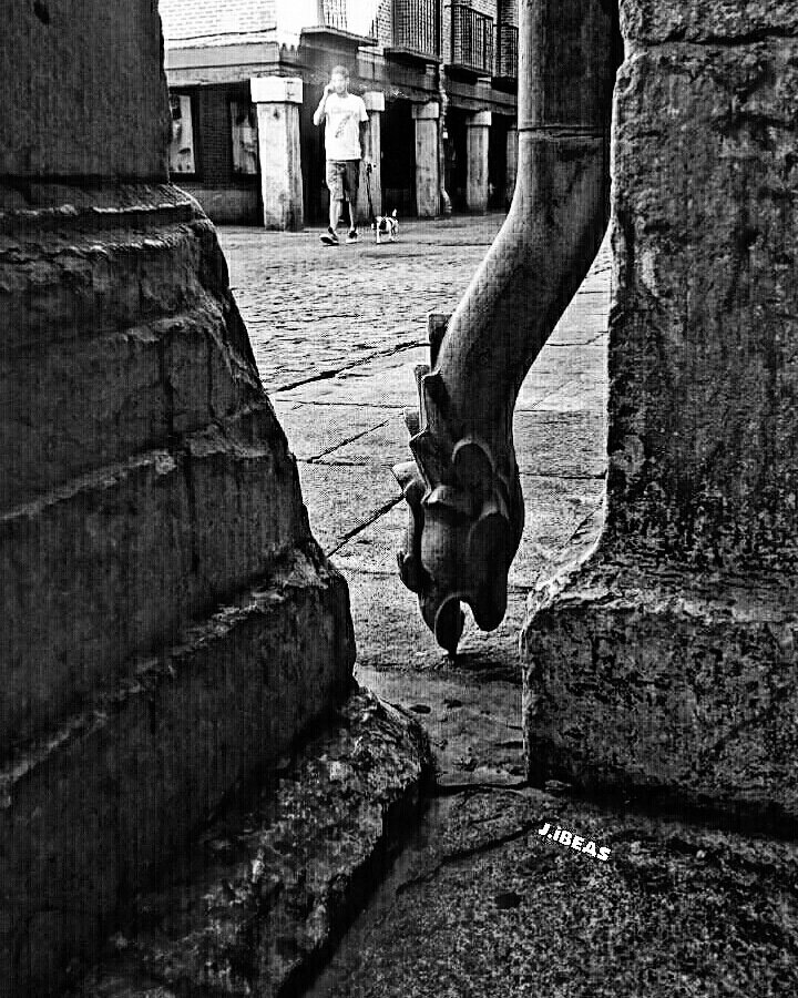 joaquinibeasvil's tweet photo. Calle Mayor. Alcalá de Henares @joaquinIbeasFotos https://t.co/djVNelOnoG https://t.co/xV8c6C5jIT
