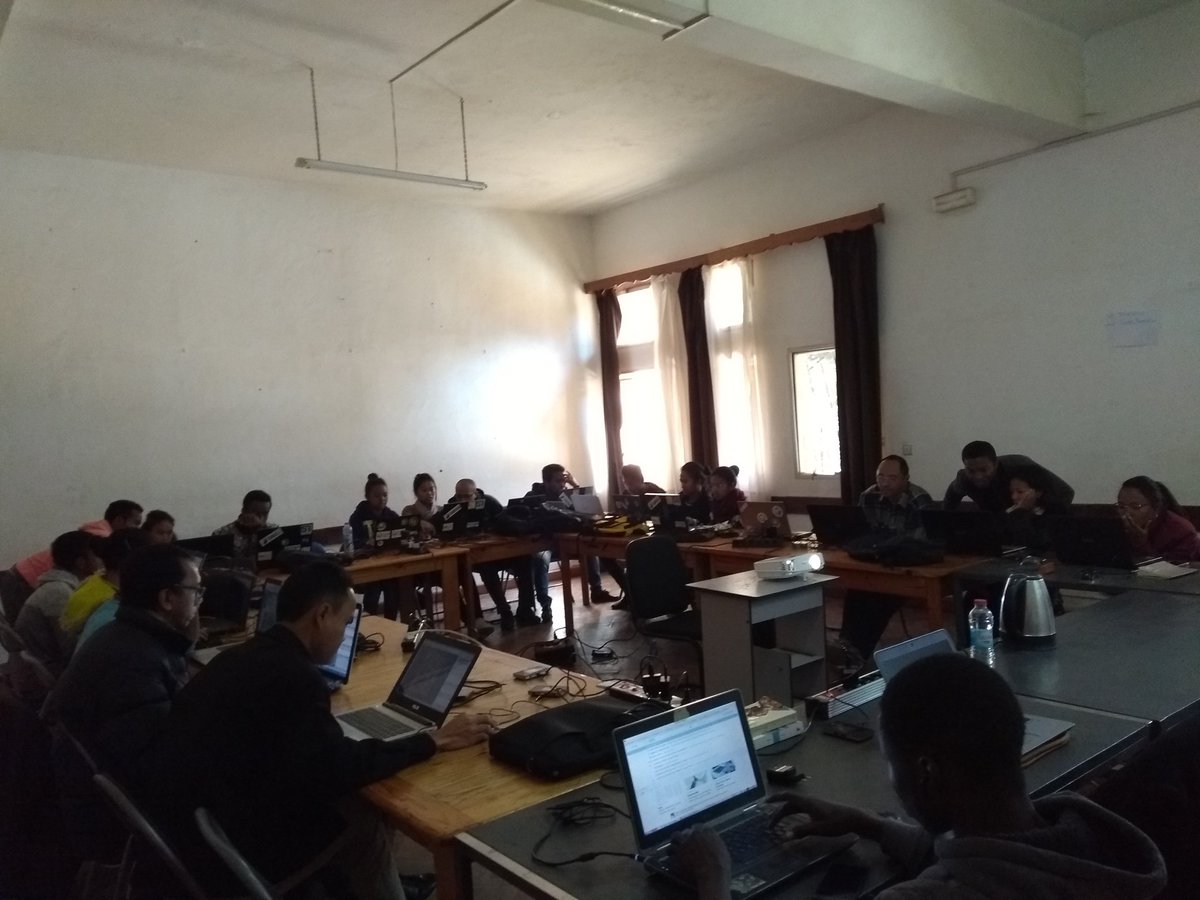 nicolas_chavent's tweet photo. We're 20 @OSM_Mg mappers researchers developement and humanitarian folks at #ActionOSMMadagascar2018 active #mapping #Bamako in #OpenStreetMap at https://t.co/mUVQkzexBz with @OSM_Mali folks for their monthly mapathon #Map4Ml #map4mg #LesLibresGeographes #francophonie https://t.co/DgoSyRy2sk