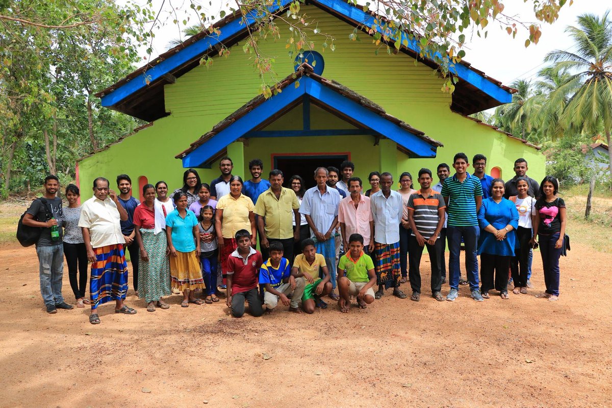 Rotaract3220's tweet photo. Opening of a fully equipped Library for the students in all four villages!
All material for the library were sourced by the Rotaract District 3220 - Sri Lanka & Maldives.
#Rotaract3220 #EngageRotaract #RedefineFriendship #ProjectServe #RotaractModelVillage https://t.co/c4SrIPtuVr