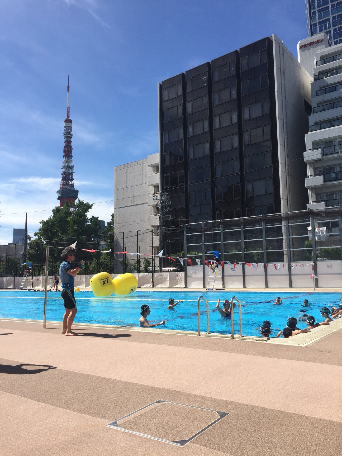 Fujimoto Takahisa プールオープン前日に去年に引き続き 港区スイム Amp トライアスロンレッスン In アクアフィールド芝公園 に出たー 東京タワーの見えるプールでオリンヒアンにスイム習ったお トライアスロン アクアフィールド芝公園 芝公園