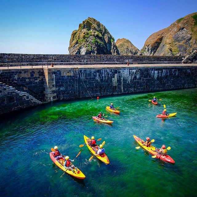 JohnBeardon's tweet photo. First time kyakers getting a grip of the basics in #mullioncove #harbor #Cornwall
#lovecornwall #cornishpics #cornishcoast #fujifilm_uk #xm1 #samyanglens #12mm https://t.co/zx4FUeG1XR https://t.co/OZ9D7l2oWx