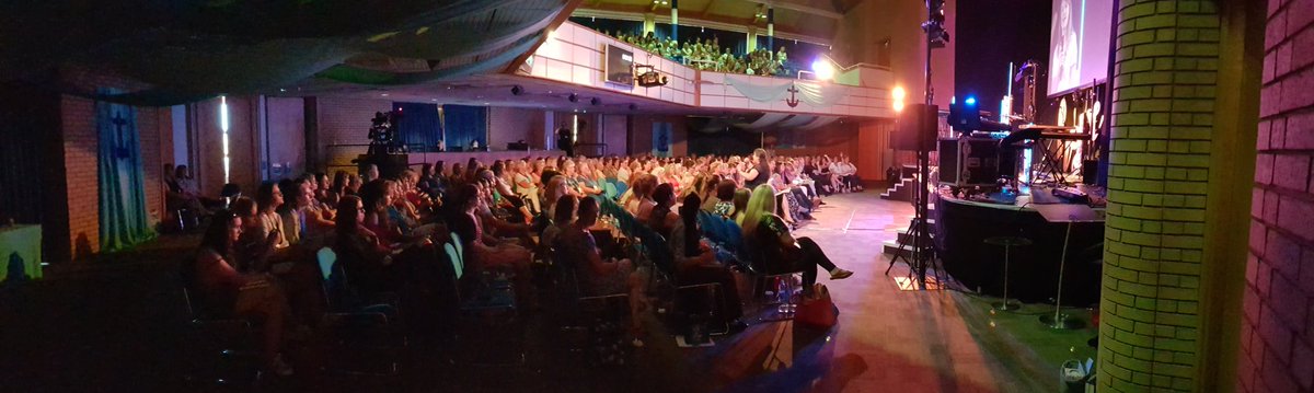 StuSharp_MUFC's tweet photo. Saturday sessions @KerithREAL full house at @kerithcommunity @KerithBracknell @KerithSandhurst #becauseofREAL https://t.co/yJ6iS4Xh7E