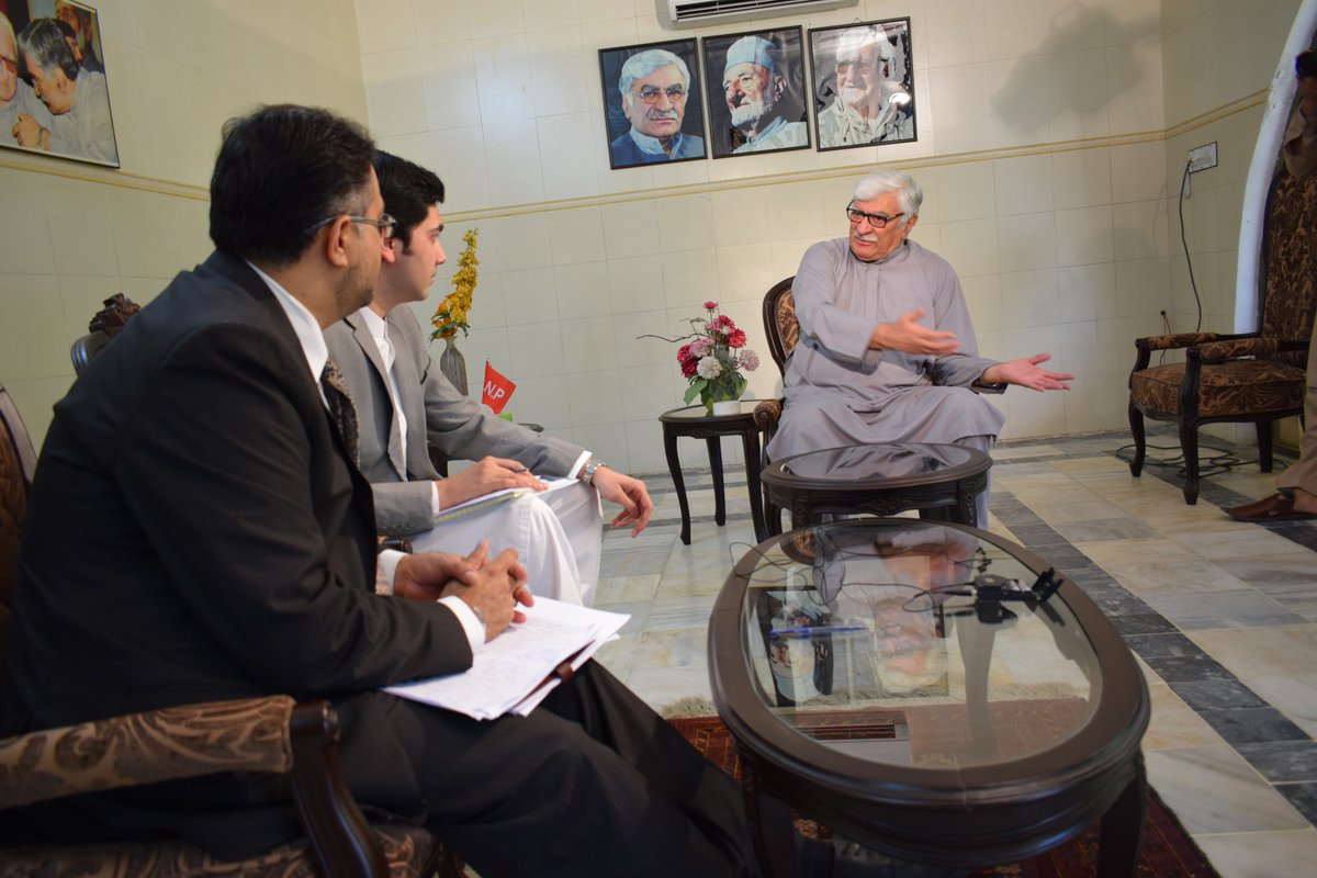WalibaghChd's tweet photo. ملی مشر اسفندیارولی خان ڈان ٹی وی کے پروگرام دو رائے میں اینکرز باقرسجاد اور اسد رحیم کے ساتھ
پروگرام بروز جمعہ بمورخہ 6 جولائی رات 10 بجے نشر ہوگا
@AsadRahim @baqirsajjad
#DoRaaye https://t.co/83M5M181wS