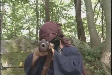 J Wacs Trickエピソード2 まるごと消えた村 に登場する村人陣営の武装 ボルトアクション式小銃が2丁 恐らくアリサカ系 他の村人は農具等で武装している