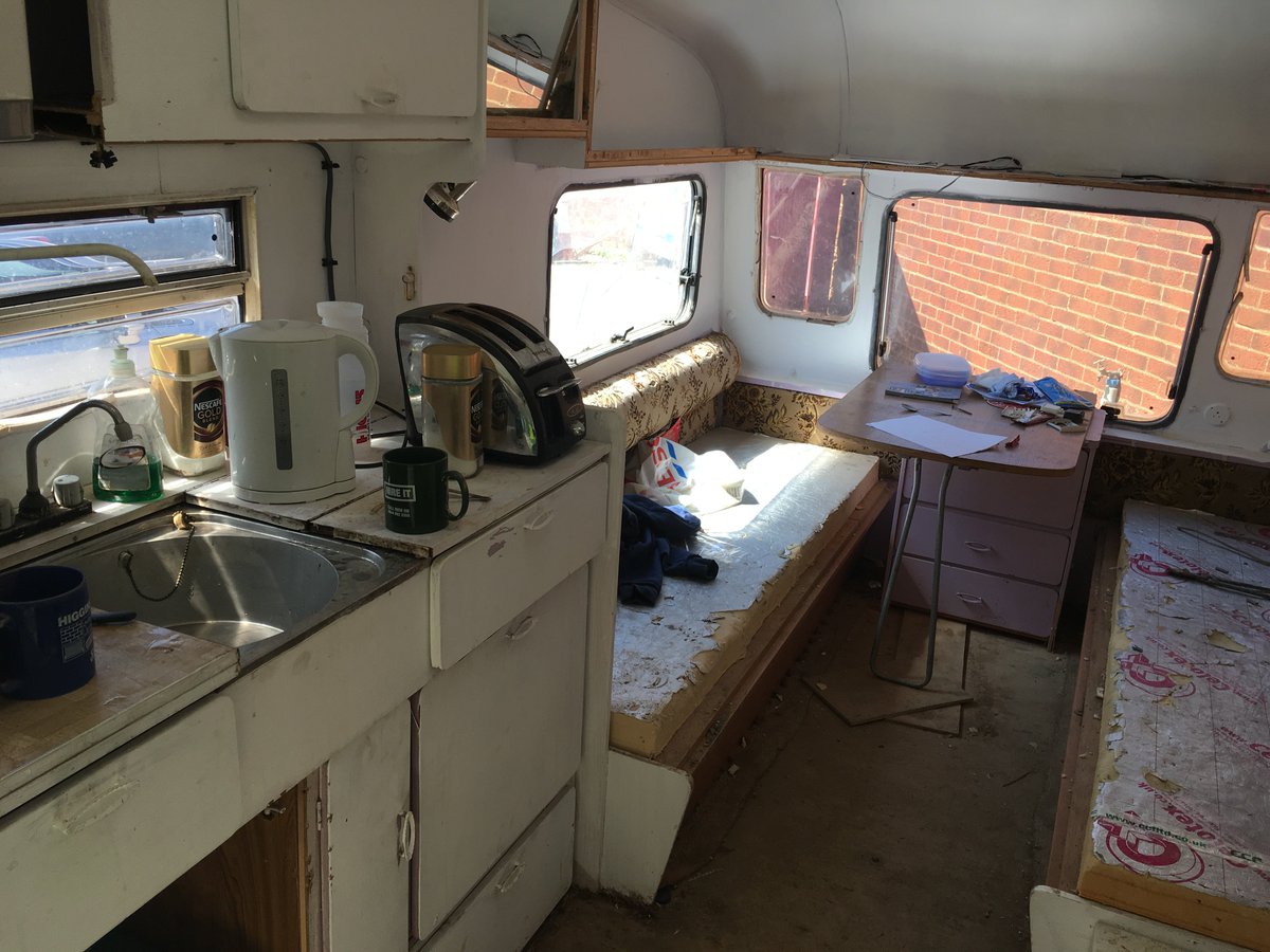 When thinking about welfare for construction workers, also think about how long the job will last. What is right for a short-term project may not be appropriate for a long-term one - this facility was not appropriate. Find free guidance on HSE’s website: hse.gov.uk/foi/internalop…