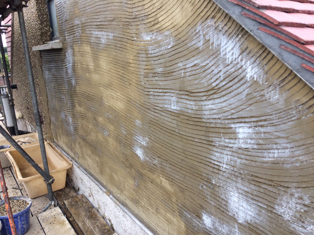 PegasusPlaster's tweet photo. Pebble dashing a gabel end after loft extension 10mm shingle #Enfield #pebbledash #pebbledashing https://t.co/k38GeCr4Cv