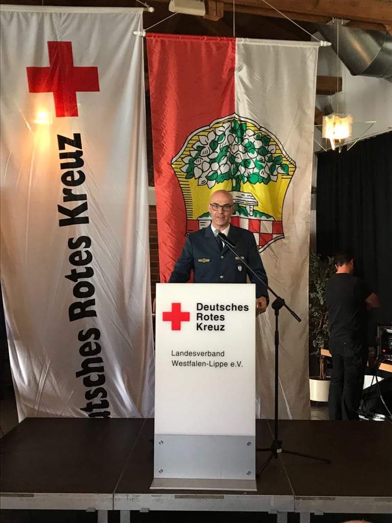 Nicolas Hefner, stellv. <a href="/THWLeitung/">Bundesanstalt THW</a>-Landesbeauftragter für NRW, wünscht im Rahmen der Ansprachen einen guten Verlauf des #LaWe18 - Vielen Dank.