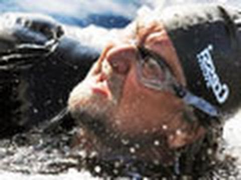 mauro8100's tweet image. "Questo mare l'hanno varcato in tanti, mafiosi e delinquenti, io sono una delle prime persone normali"
#Grillo dopo traversata dello stretto coccolato da 100 barche e festeggiato allo sbarco

Tutti gli altri invece non sono persone #normali ma carne da macello
#VerticeUE