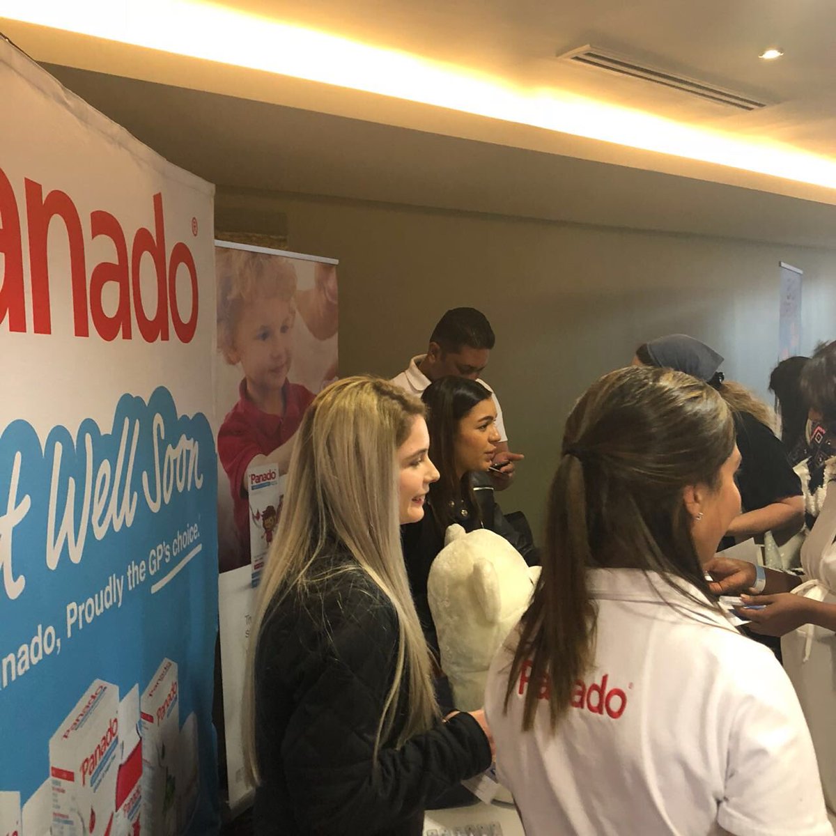 Clicks_SA's tweet photo. Sweet treats and exhibition stands at the Durban #BabyClubBootCamp event π https://t.co/8VJ3fvNZG8