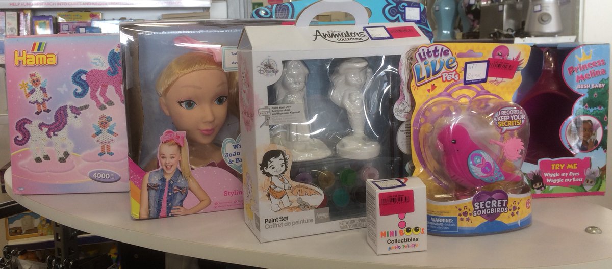 CRUKJOHNSTONE's tweet photo. Kids are finished school now and you are probably counting down till they go back, well here in Johnstone we have a small selection of brand new toys that will help keep them amused for a while #schoolsout #summerholidays #remembersunscreen https://t.co/Xvjuyr9P8K