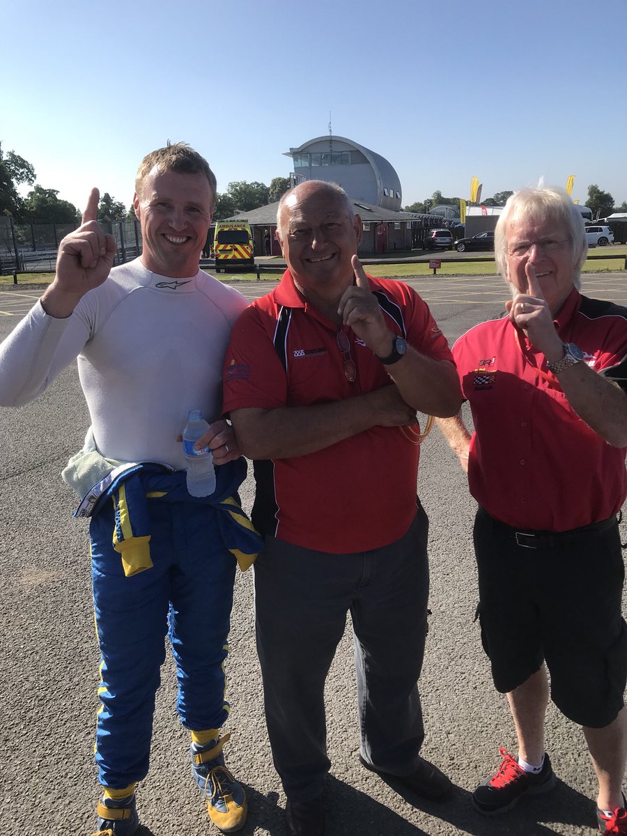 Sunoco_UK's tweet photo. Congrats to Steve Burgess securing pole 1 and 2 and to Dominick Jackson who secured @RadicalCarsUK pole 3 in the @Sunoco_UK 240 Challenge for the sought after @DISupdates drive #fastboys @dailysportscar @autosport @RAWMotorsports8 https://t.co/HbQiWjRGyt
