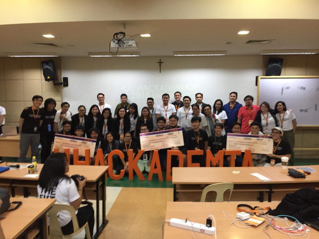 ccsmonth2018's tweet photo. After hours of coding and pitching projects, Uhackademia has finally come to an end!! Congratulations to all the winners! https://t.co/fkREnfKcUG