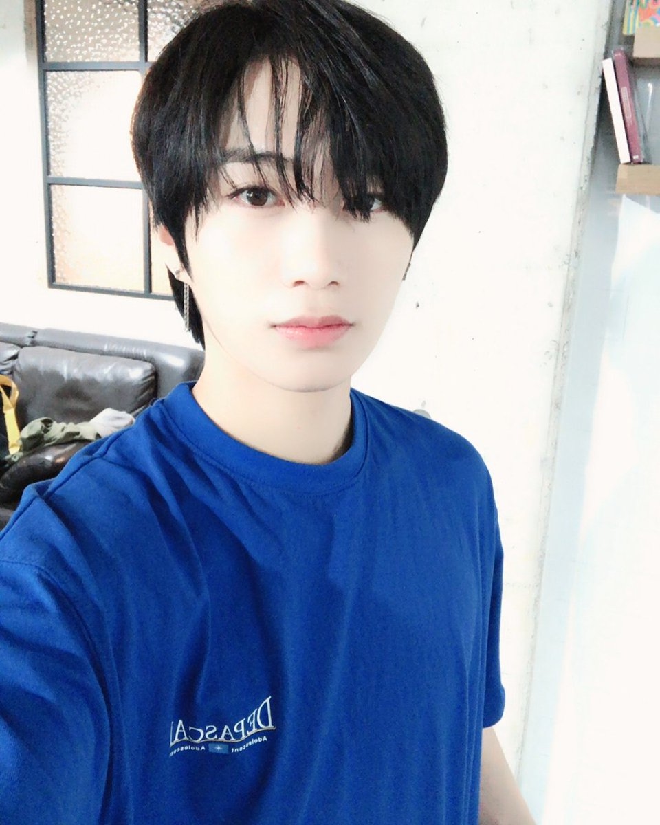 UNBFrance's tweet photo. 「INSTAGRAM」180629 ¦ DAEWON @ unb__daewon
🇫🇷 : « 2018/6/29
Avez-vous bien dormi?
Commencez la matinée avec #BLACKHEART!
Après la pluie #AfterTheRain
Avant d'aller au lit, #Moonlight
Commencez la journée avec #UNB
#DePascal » https://t.co/UYZTPdV4mq