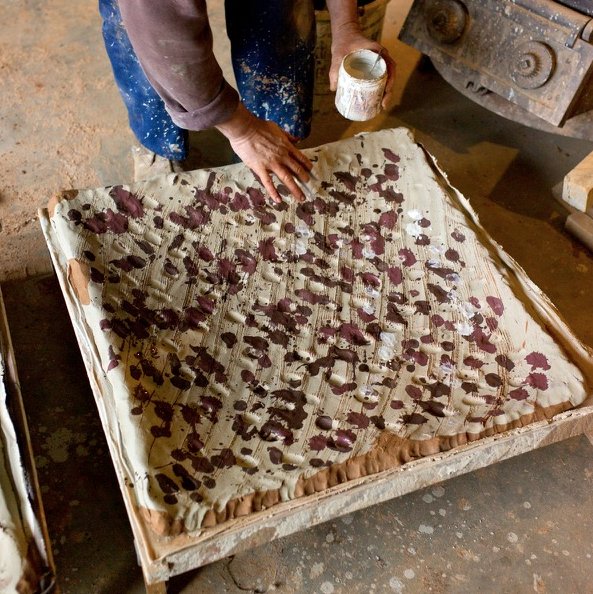 Our featured potter this month is Jean-Nicolas Gerard. Here, he constructs one of his amazing slab platters. "These dishes, with rumpled, up-turned edges, become vineyards or lavender fields in miniature: sgraffito scars mimic row upon row of grape vines" bit.ly/2yVr0v9