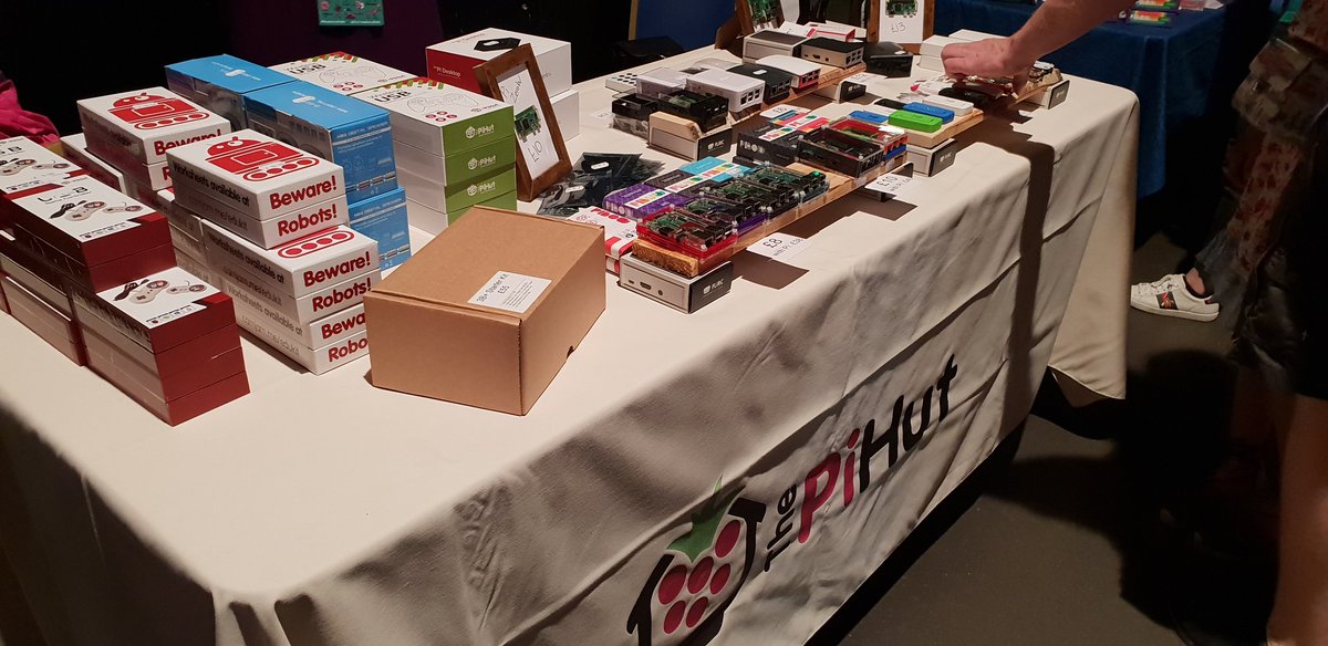 ThePiHut's tweet image. We&apos;re Here!! Come find us in the marketplace &amp;amp; grab a @Raspberry_Pi 3B+ for £30! #raspberryfields