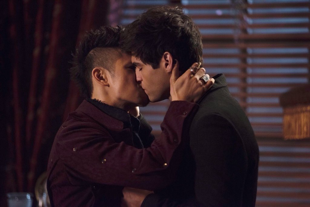 What is life? Life is #malec ❤️ #saveshadowhunters