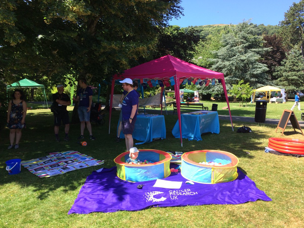 GenomicsB's tweet image. Set up for #malvernscienceinthepark with @CRUKBirmingham !