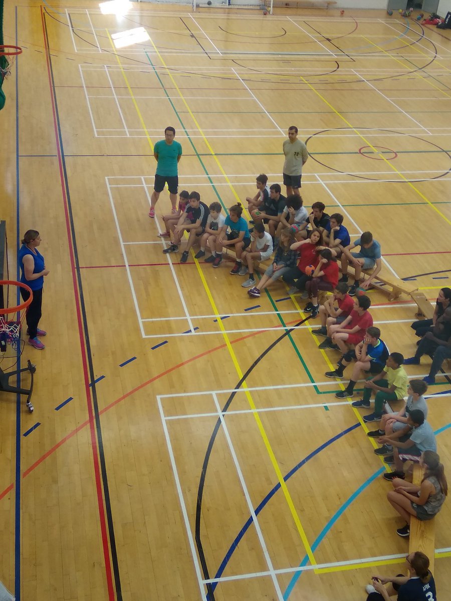 ChelseaHandball's tweet photo. ๐จEnd of Season Tournament ๐จ
#chelsea
Meetings done
Enjoying playing and having a snack
Can't wait for the raffle!
#chelseafamily
#handball
#handballinlondon
#joinourclub
#morethanaclub https://t.co/a0ZUkTJA4v