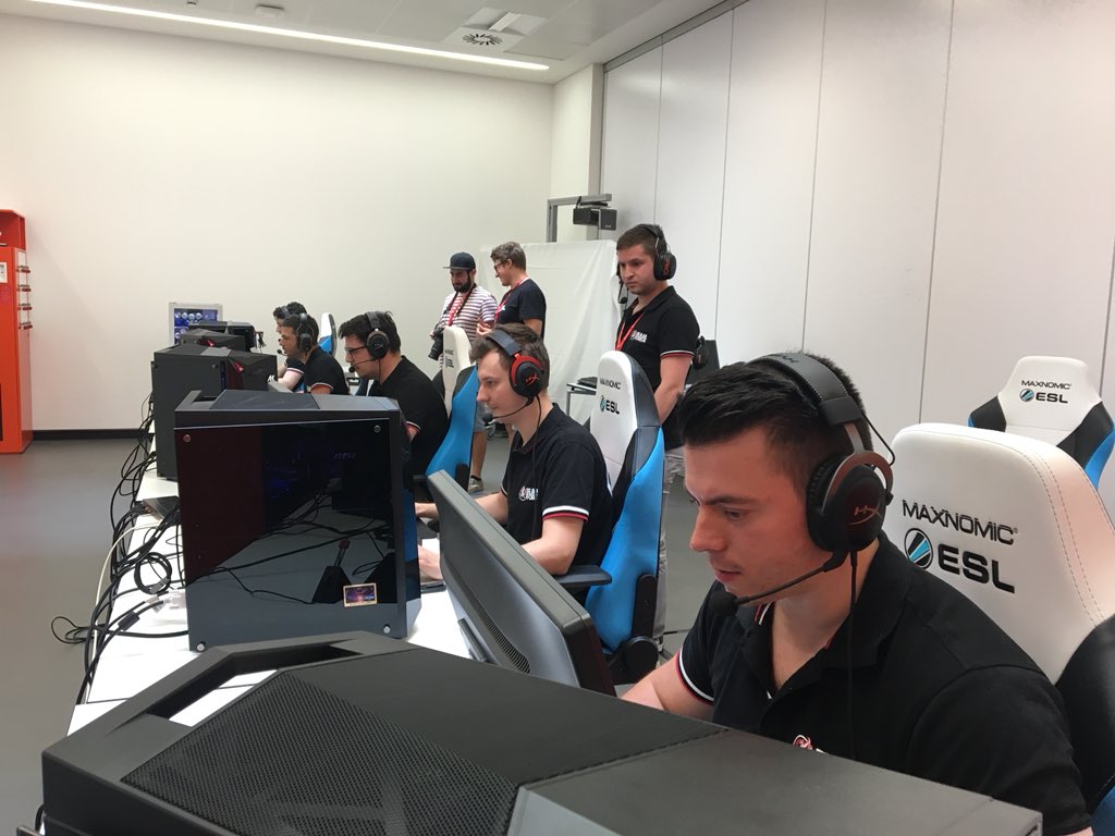 🇮🇹 #EIC18 è LIVE con la 1^ Semi-Finale 🙌🙌🙌

@Outplayedstaff VS <a href="/teamforgegg/">Team Forge</a> 

🎥 STREAM: twitch.tv/ESL_CSGO_IT