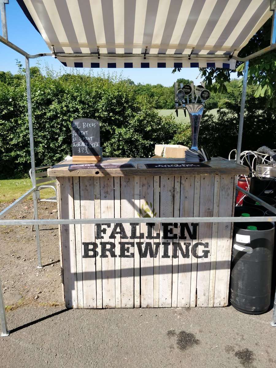 FallenEastCoast's tweet photo. Out here at @FerryBrewery #FerryFest2018 pouring NWO, Branching, Grapevine and Aoraki with the lineup changing through the day! https://t.co/IxraOvSaO9