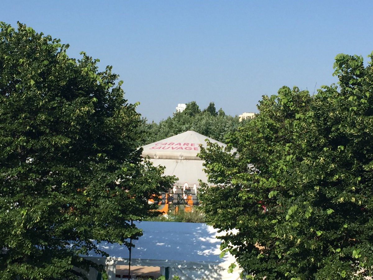 Le #FestivalZeroWaste - c’est « révolutionner notre rapport au vivant » > le lin, le chanvre peuvent être utiliser pour l’épuration, pour le textile, pour faire des produits solides, pour les imprimantes 3D. Tellement inspirante Isabelle Delannoy <a href="/symbio_eco/">Economie Symbiotique</a> :) <a href="/ZeroWasteFR/">Zero Waste France</a>