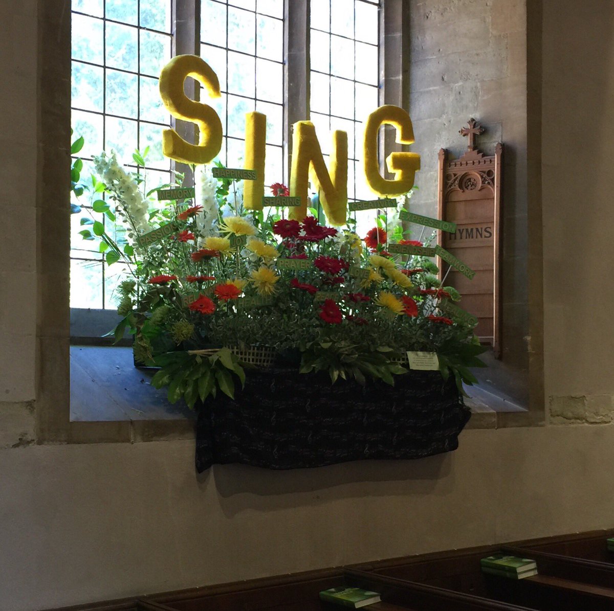 StWeald's tweet photo. A sample of the #flowers on show at St Peter’s Church this weekend. #PatronalFestival https://t.co/ls7QWDVUdM