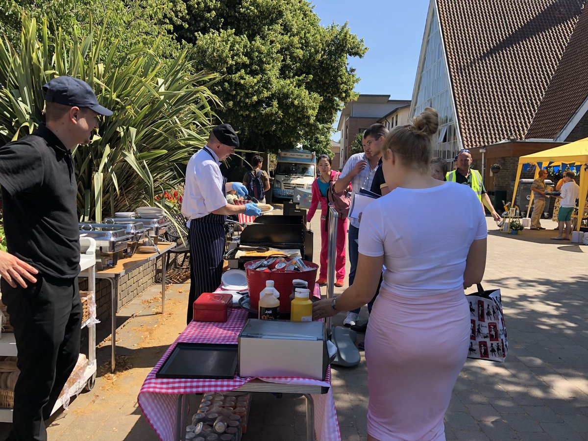 chiuni's tweet photo. As it approaches lunchtime come down to the Chapel courtyard and grab yourself some BBQ food, a cool water from @chiunialumni zone, a free ice cream and some wonderful music from Jay Mccairns! #chiuni #openday #pictureyourselfhere https://t.co/xW1VnhKCMx