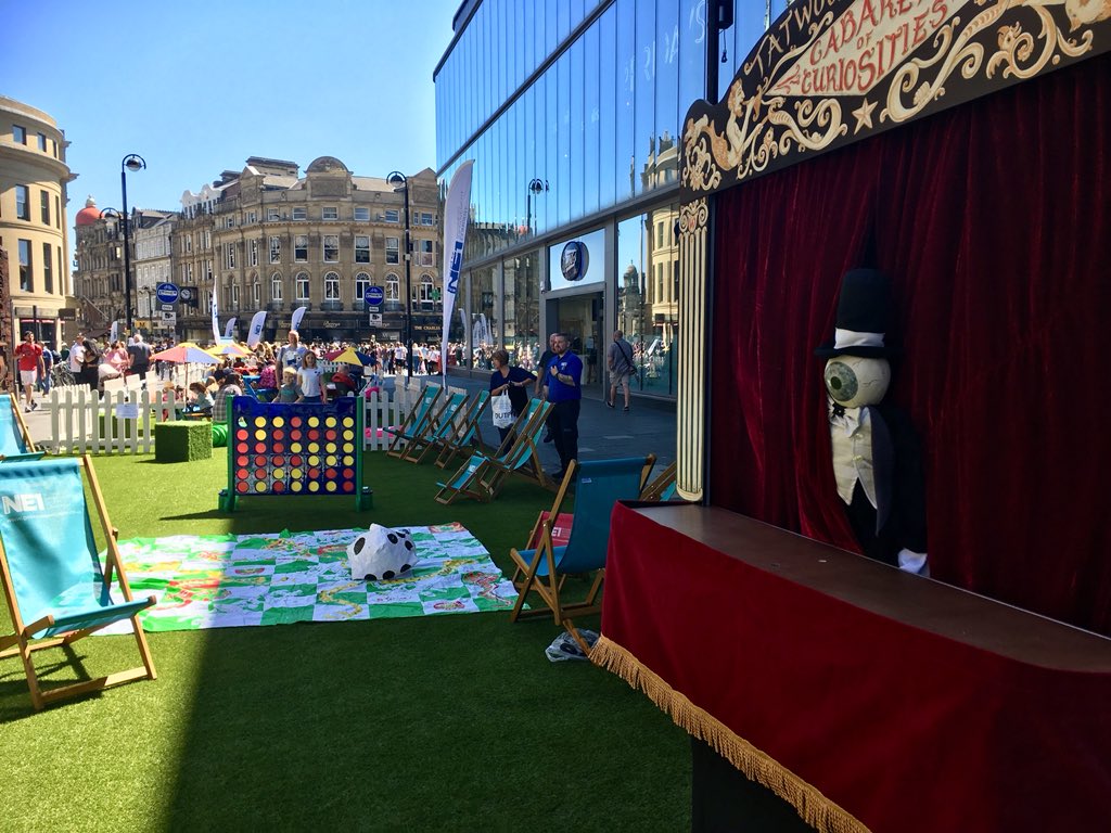 Today we are on #BlackettStreet, #Newcastle with Count Ocular as part of #getnorth #GetNorth2018 #puppet #puppets #puppetshow #puppetsofinstagram #puppeteoftwitter #magicshow