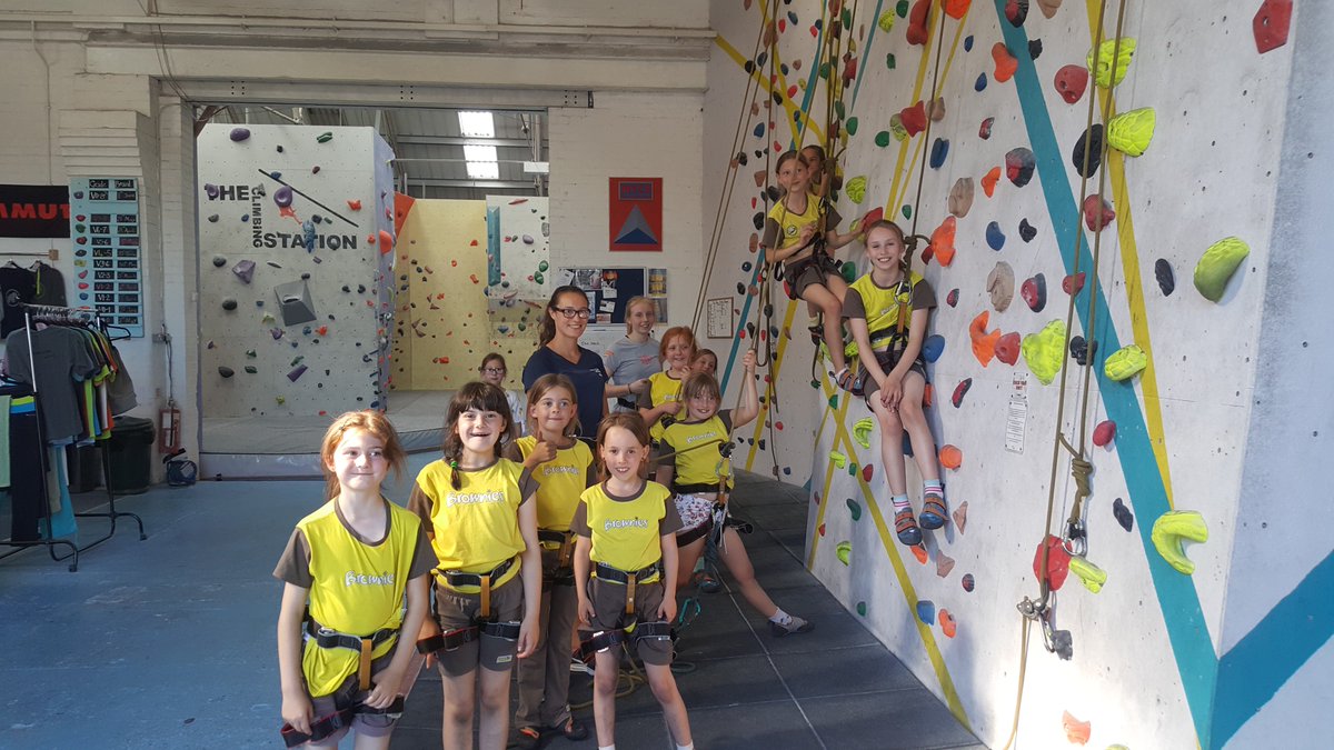 Thanks 3rd East Leake Brownies for braving the heat this afternoon! it was lovely to have you! <a href="/GirlguidingNott/">Girlguiding Nottm</a> <a href="/GirlguidingLeic/">Girlguiding Leicestershire</a> #nottsguides