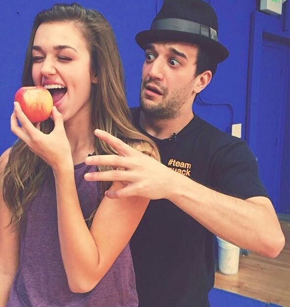 DimplesAndDucks's tweet image. //Give me a Mark Ballas, please and thank you.