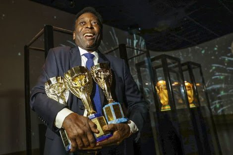 SomosSantista's tweet photo. "Messi melhor da história", 

"Messi maior q Pelé"

Irmão, com 30 anos o Pelé tinha mais copas do que a Argentina em toda a história num fode https://t.co/uZyQ5X9tgm