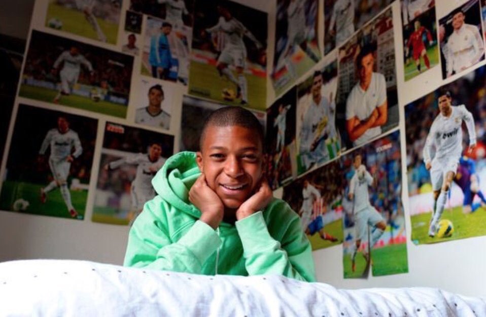 SpencerOwen's tweet photo. When Messi goes to bed tonight this is what he will see... https://t.co/mleVWyu07C