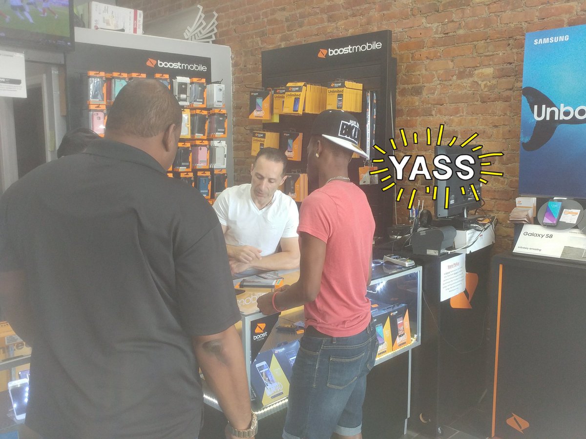 Boost_TonyP's tweet photo. No one walks w/o a phone @UnlimitedYou2 Unlimit Yourself Moto E+ w/BBA #ParkSlopeBK Driving in walking foot traffic #ClosingSalesOpportunities @shawnatspg https://t.co/UbSH6LcGyg