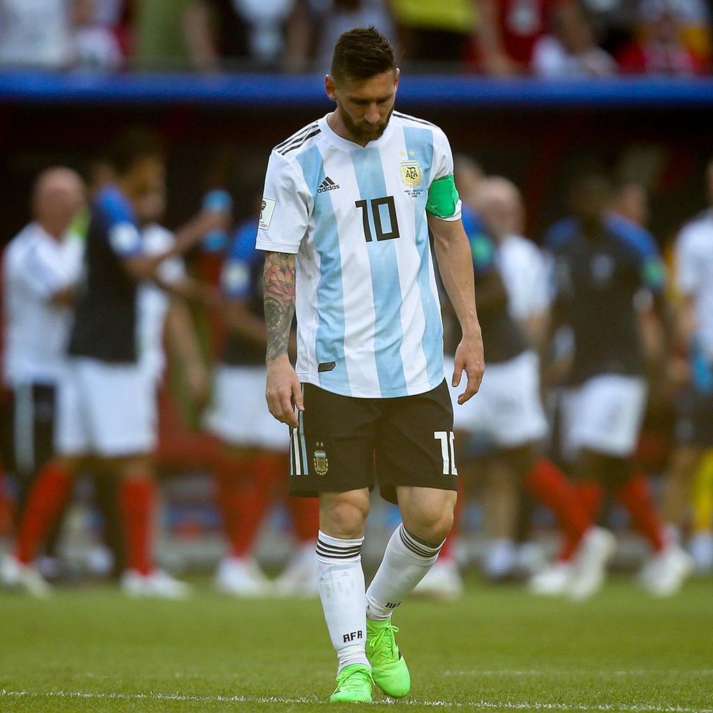 Footy_Obsession's tweet photo. Probably the last time we'll see this man at a World Cup. 💔

#WorldCup #ARG https://t.co/ngeYC3WmPd