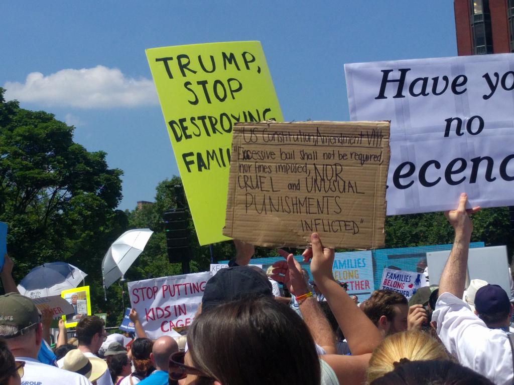 ResistTrumpNet's tweet photo. We are definitely not forgetting the #Scotus at today's #FamiliesBelongTogetherMarch https://t.co/90AoDko0mz
