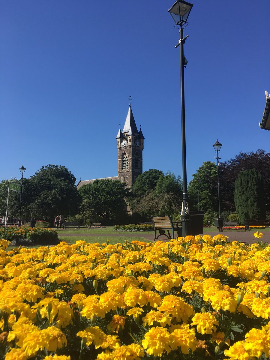 How lovely is our town? #neath #wales #victoriagardens #townparks #lovemytown #ukheatwave #wales