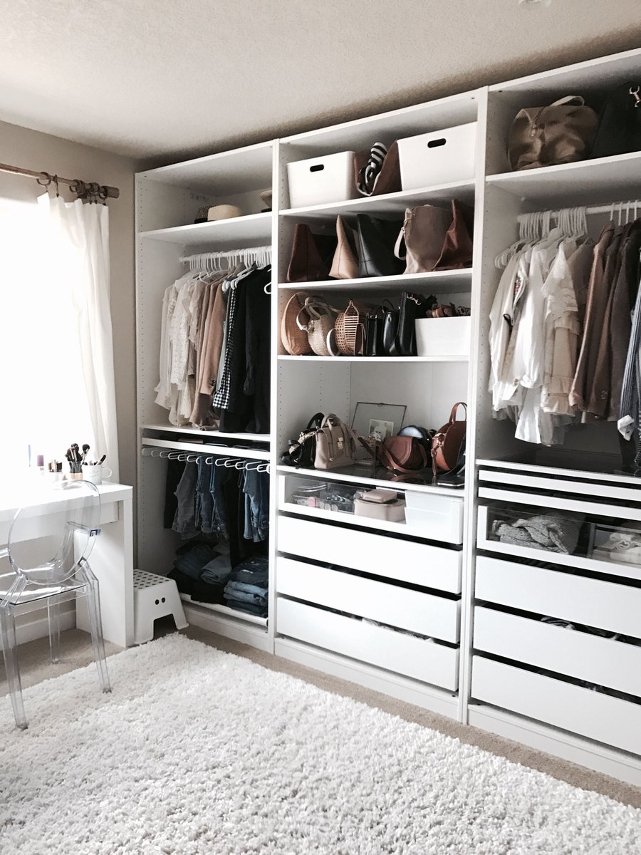 CodicStyle's tweet photo. Simplifica tu vida, simplifica tu armario, te ayudará a saber mejor lo que tienes, podrás elegir mucho mejor lo que te pones en el día a día y cuando vayas de compras, comprarás lo que realmente necesites.
#empoderamiento #codic #compras #organizacion #armarioordenado #codicstyle https://t.co/Z0vG2mYfvE
