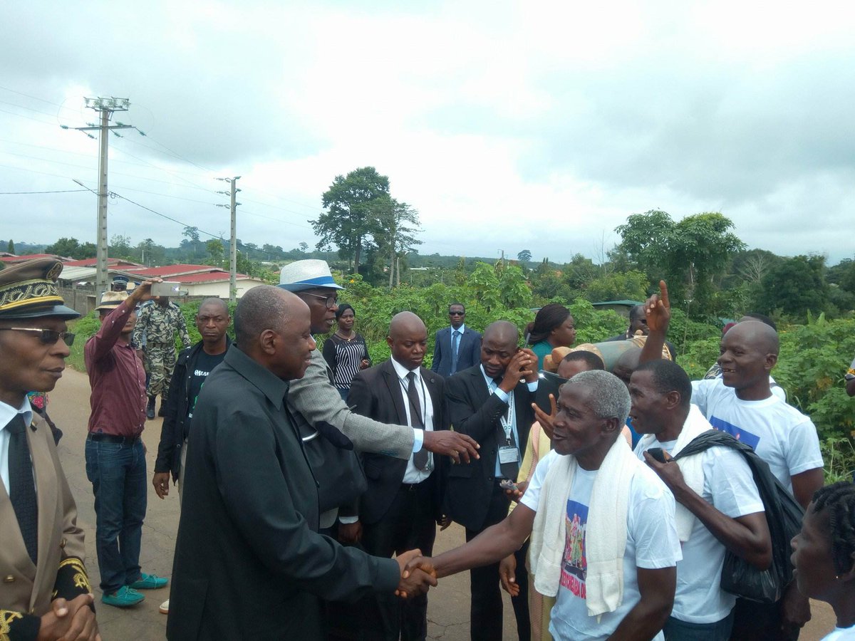 CelluleComRDR's tweet photo. Le Premier Ministre @AmadouGon  est arrivé  ce samedi 30 juin 2018 à #Gagnoa, pour une visite qui s'inscrit dans le cadre du développement de la région.  Un accueil chaleureux lui a été réservé par les cadres et élus de la région du Gôh. https://t.co/dnfKSWrDjo