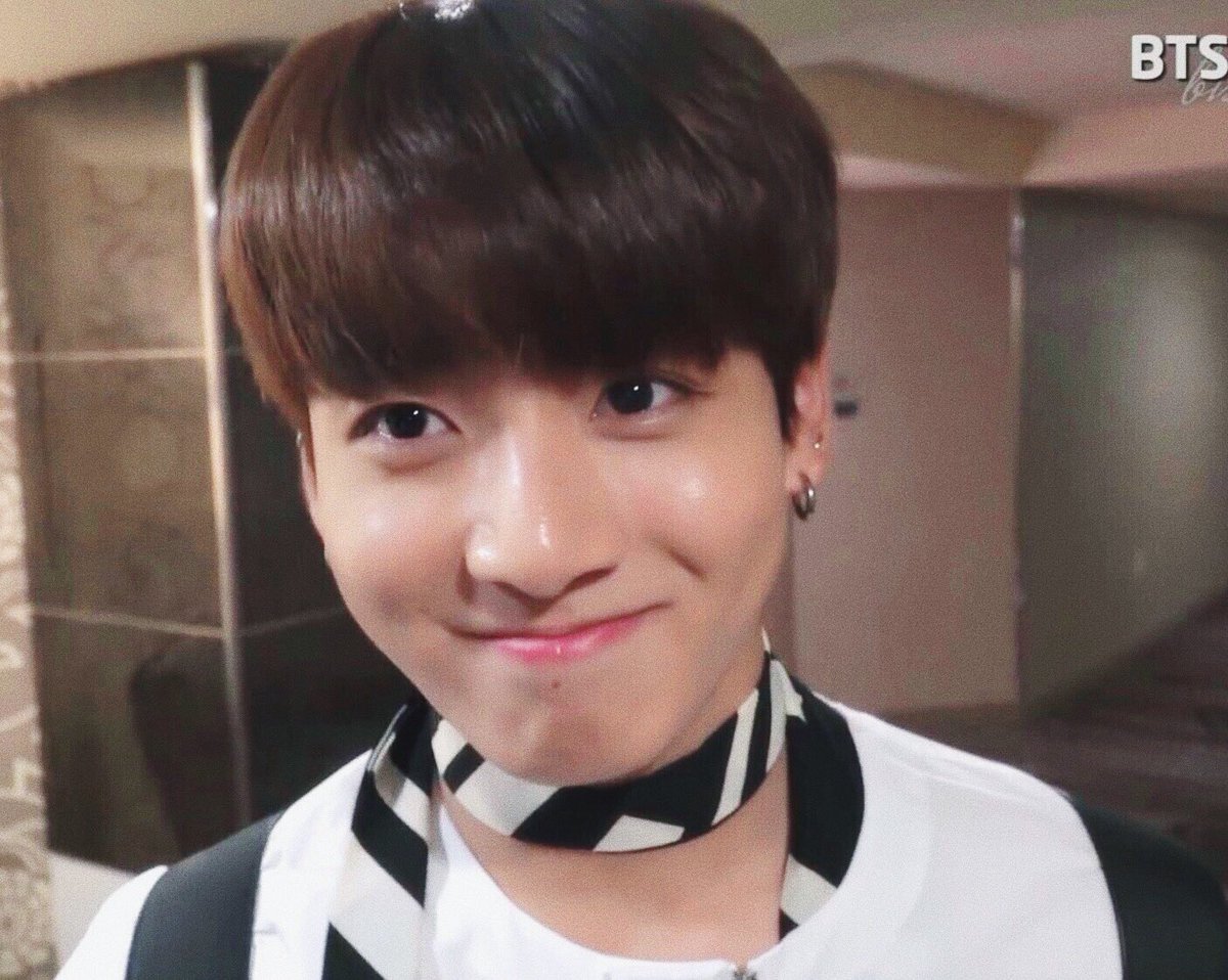 kookpiics's tweet image. 🐰💛