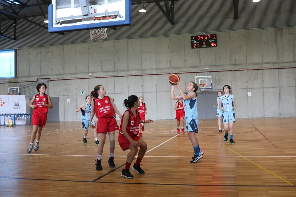 V #jamboreemini en Compostela.  Remata a final feminina  <a href="/CDColexMariano/">C.D.Colexio Mariano</a> - <a href="/EstudiantesLugo/">Club Estudiantes Lugo Río de Galicia</a> (72 - 81) As lucenses campioas! Parabéns!!