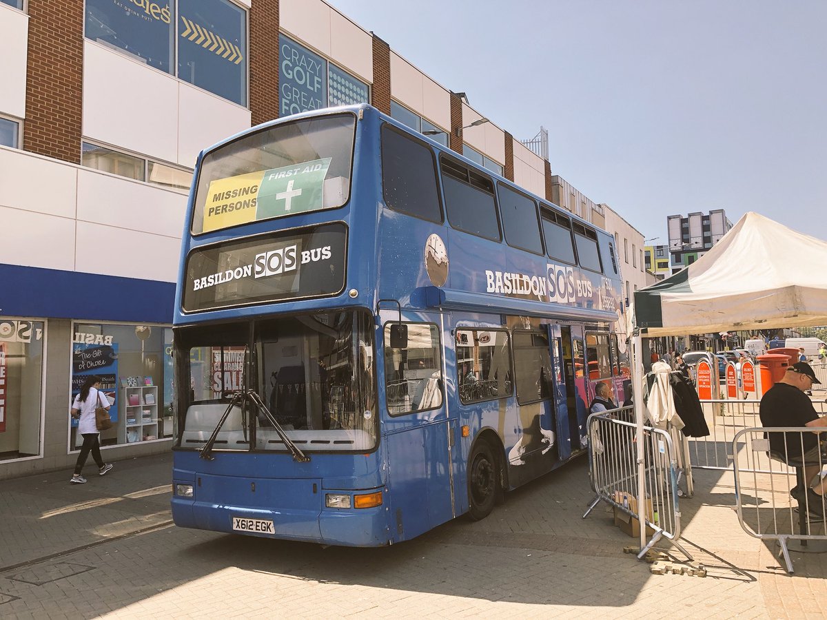 sosbusproject's tweet photo. Where in #southend today for the #ArmedForcesDay providing first aid! We’re located up by the ocean cinema for anyone that needs assistance #firstaid #volunteer #sosbus https://t.co/H46spZuPYV