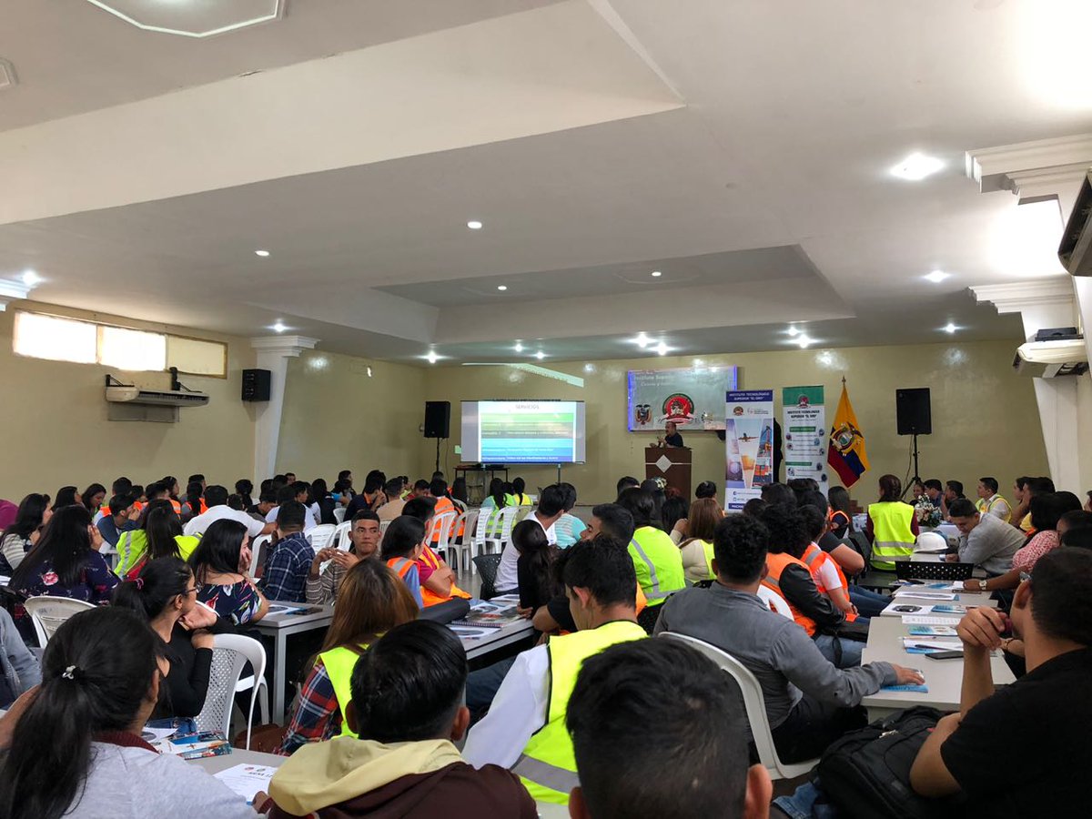 CALVAMauricio's tweet image. Los ITS @ITSO_07, @Itsluisarboleda cumplieron jornada académica sobre #logísticaPortuaria y #logísticaMultimodal, gracias a los estudiantes participantes.