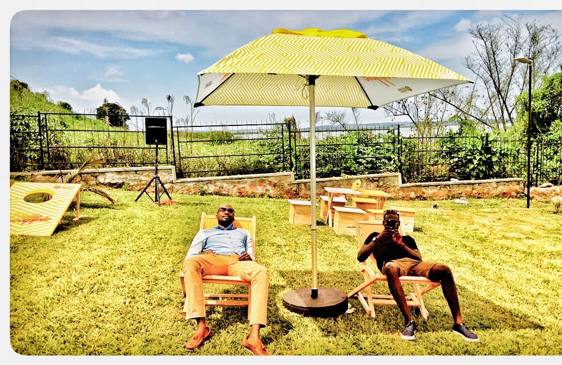 Spartakussug's tweet photo. At the heart of this campaign is an amazing pair of creatives @Jeffreyamani2 and @MwesigyeDerek who build and craft unceasingly.
The great thing about them is no matter what the brief is, they'll get it done!
#HelloPineapple https://t.co/FeWWNgYowS
