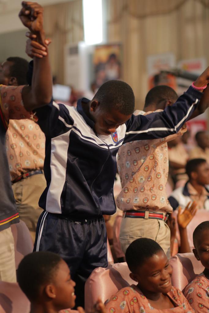 Citi973's tweet photo. #NSMQ2018 Updates

End of contest:

West Africa SHS: 59pts
Tamale SHS: 43pts
Kumasi SHTS: 23pts

Congratulations to West Africa SHS for a strong performance. 
They make it to the semifinals.
 #CitiNewsroom https://t.co/qzcUEJ0iOa